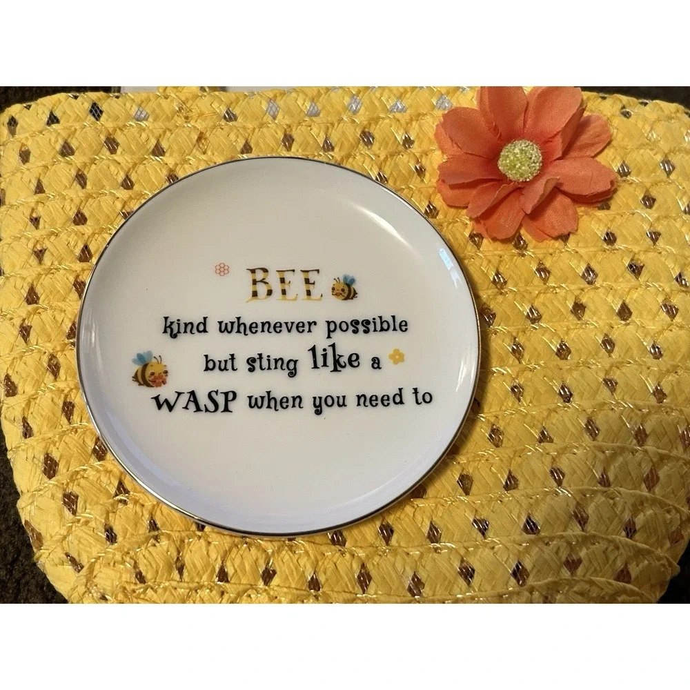 Bee Kind Whenever Possible But Sting Like A Wasp - New - Mini Trinket Ring Dish - Picture 2 of 8